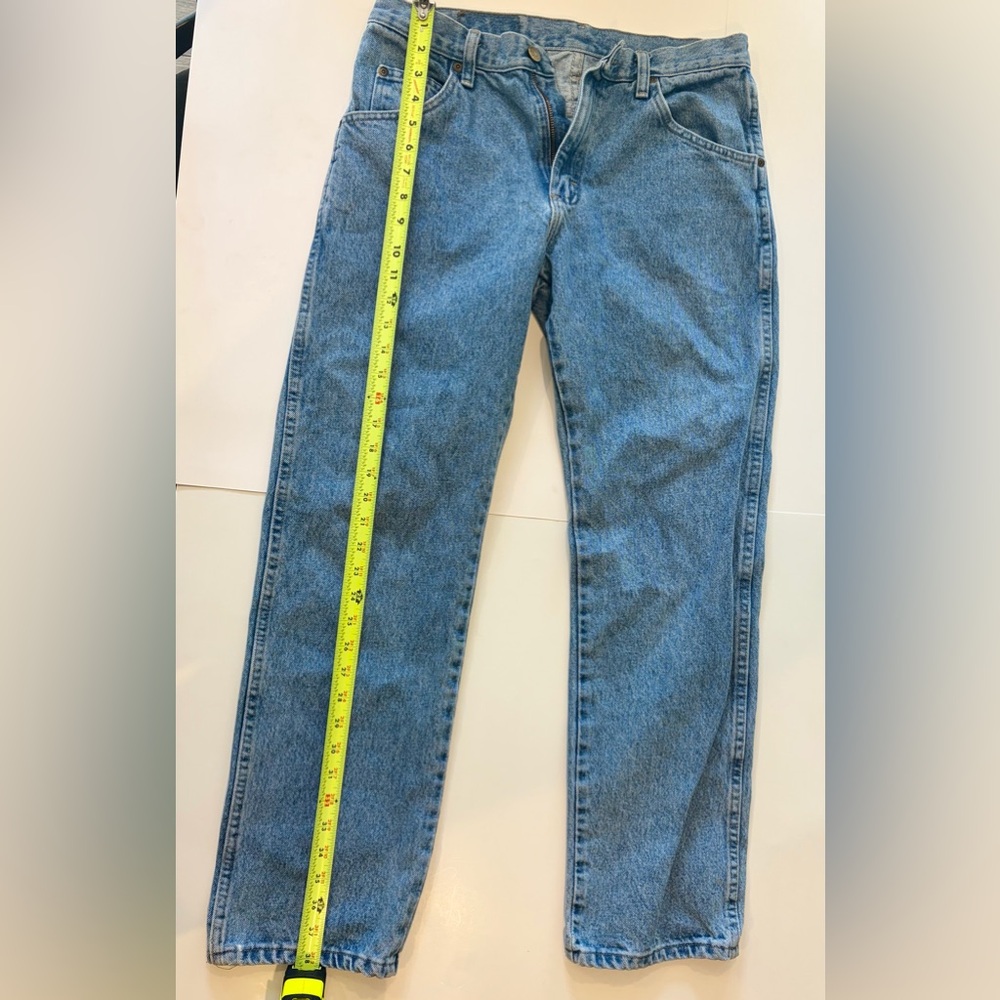 Wrangler Vintage 32x30 Light Wash Straight Jeans Relaxed Fit 90s